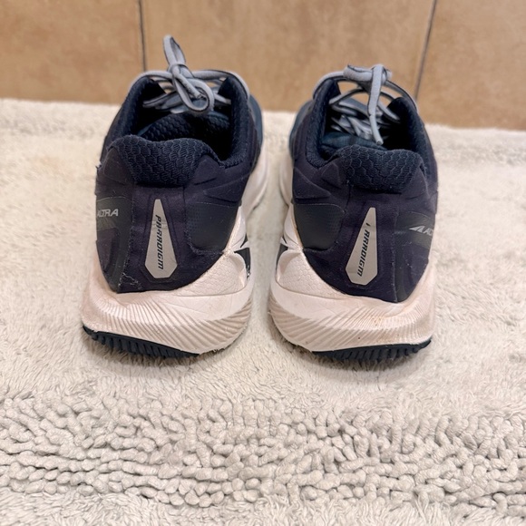 Altra Sneakers - Picture 4 of 10